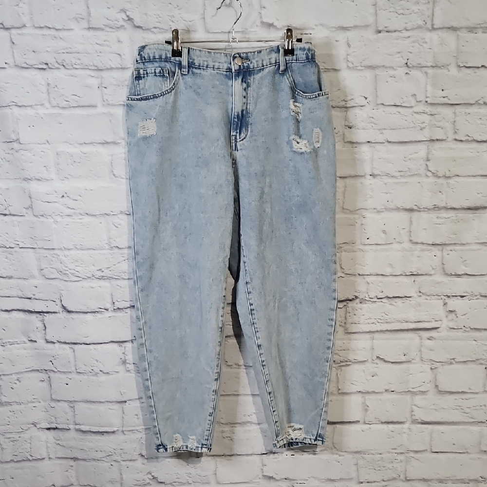 SHEIN Light Blue Distressed Ankle Jeans